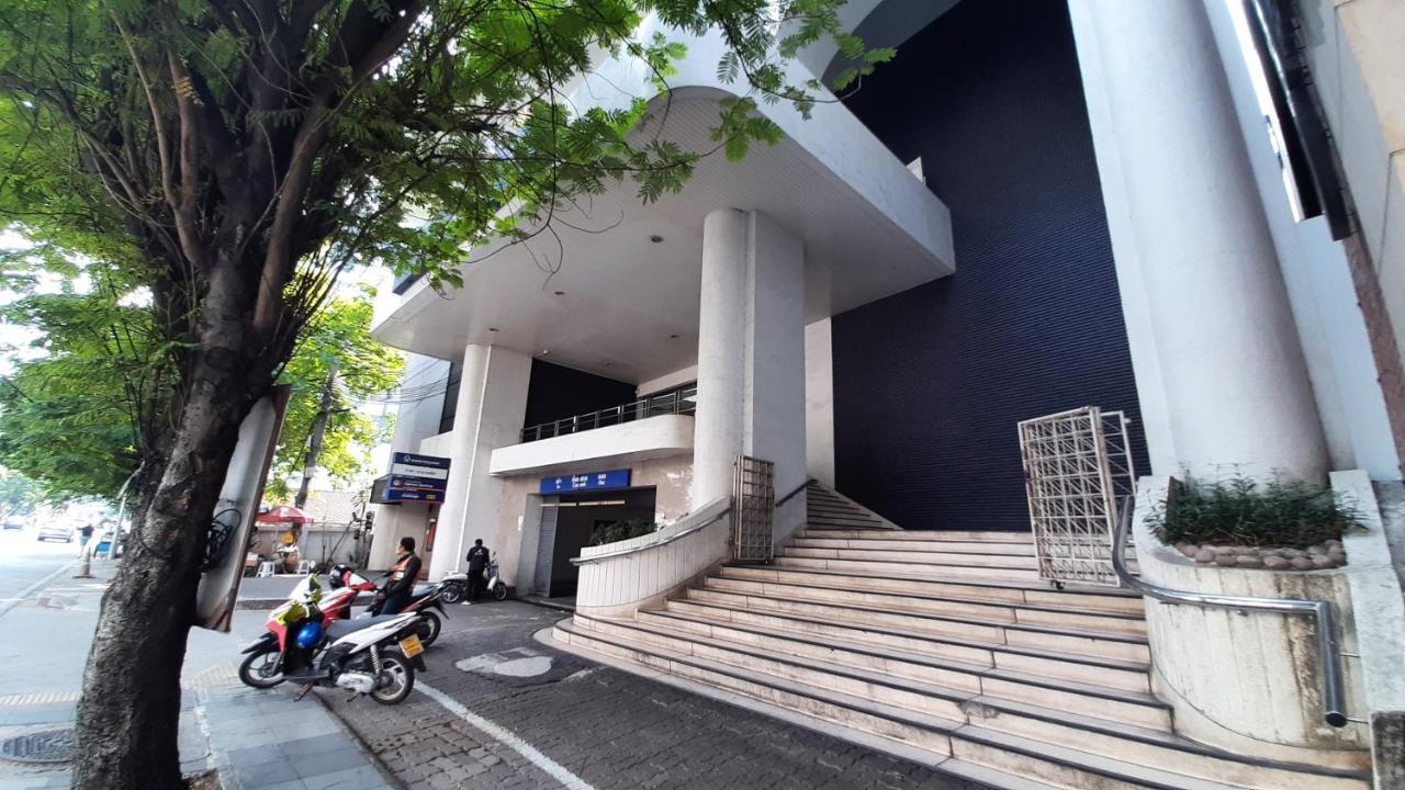 City Plaza Nana Hotel Bangkok Exterior foto