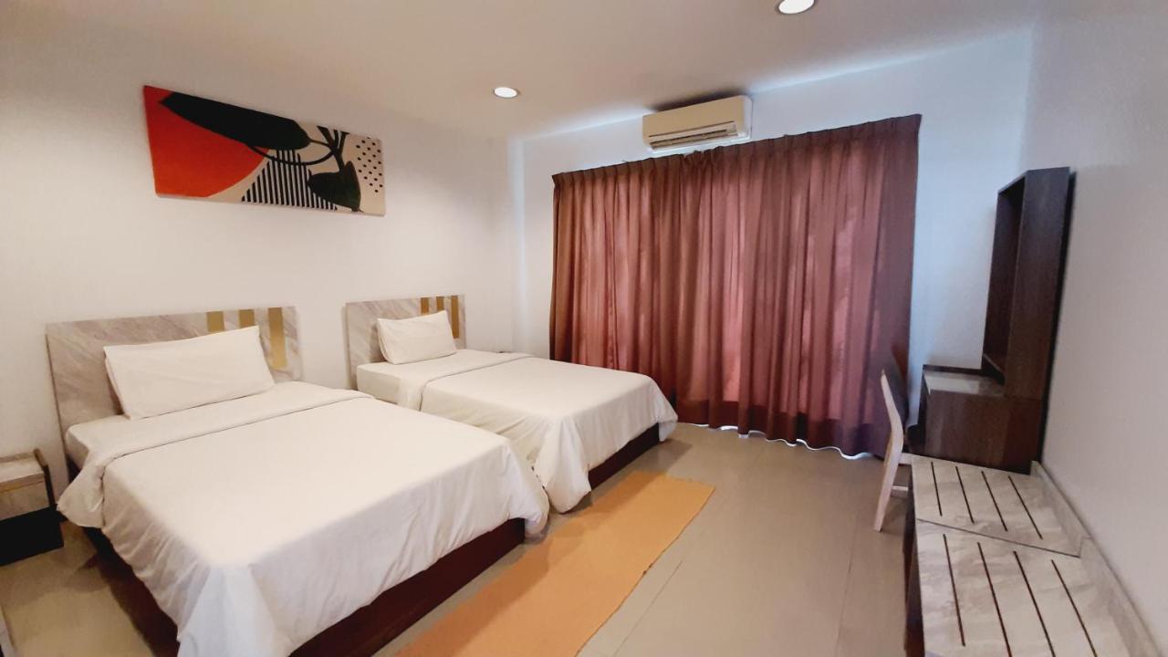 City Plaza Nana Hotel Bangkok Exterior foto